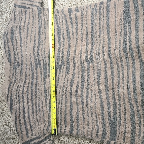 Jessica Simpson Long Cardigan Sweater - Picture 6 of 8